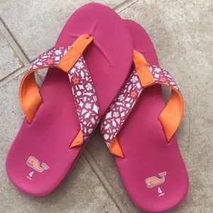 Vineyard Vines Girls’ Flip Flops